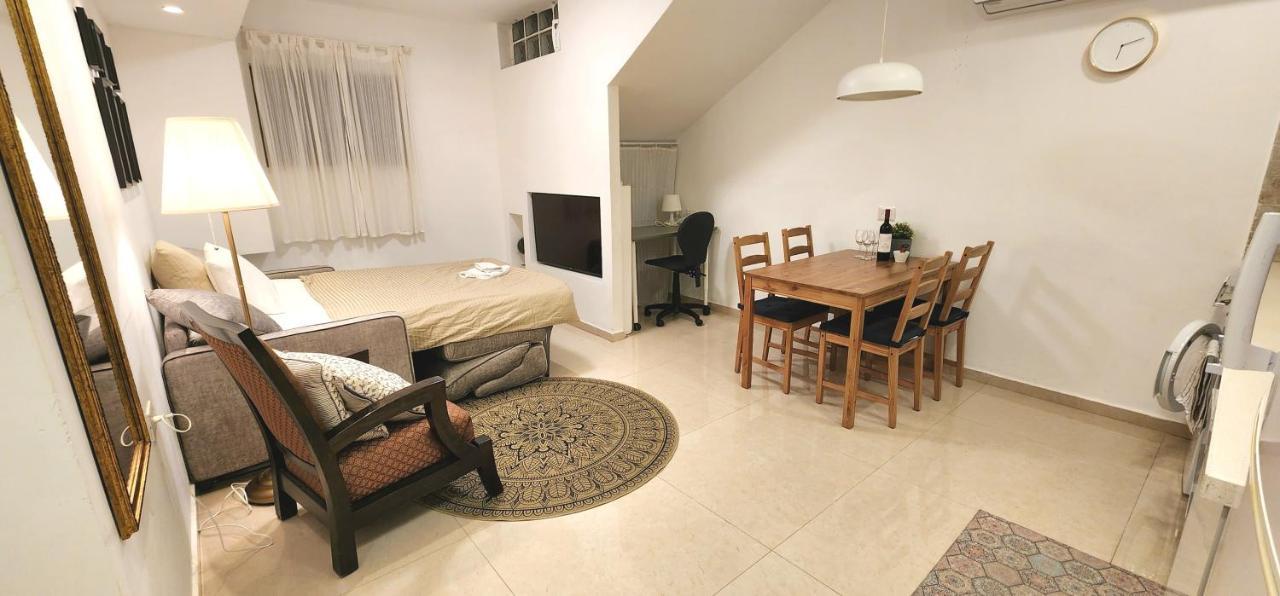 Modern Home In The Heart Of Nachlaot 耶路撒冷 外观 照片